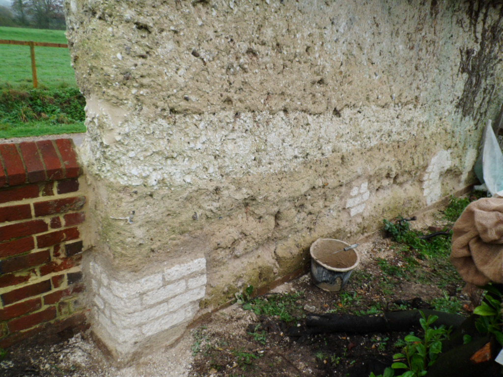 Grade II C19th Thatched Chalk Cob Boundary Wall